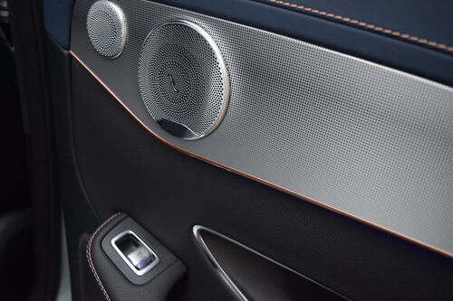 Τελευταίες εταιρικές ειδήσεις για Η συνεισφορά της Xinhaisen στα εξαρτήματα ακριβείας αυτοκινήτων: Αναβαθμίζοντας τα βιομηχανικά πρότυπα