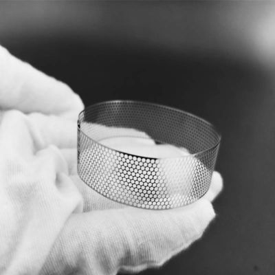 Φωτοχημική χαρακτική μικροδιατρημένη δίχτυα με προσαρμοσμένα υλικά